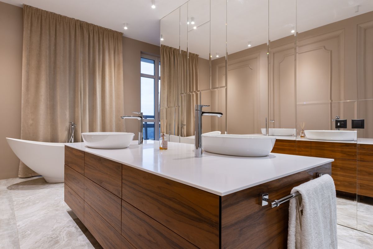 Clean white sink free of orange iron stains from iron and sulfur filtration